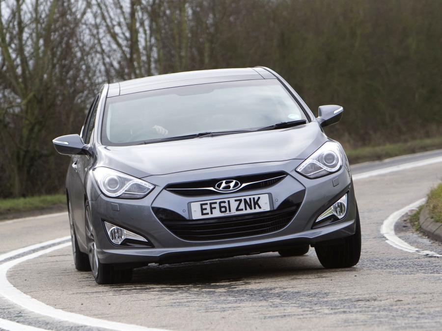 Hyundai i40 Sedan 2012 года  (UK) (фото 7 из 21)